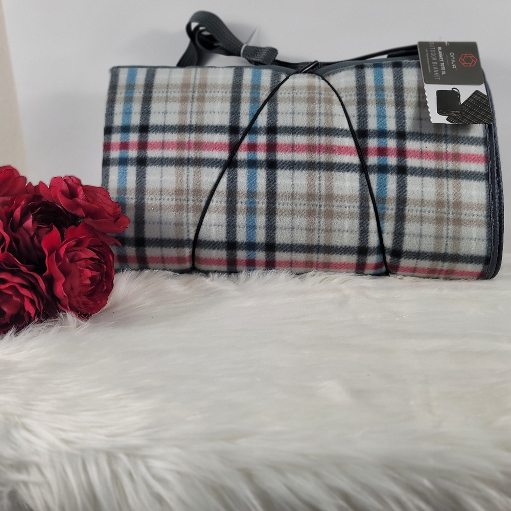 Picnic Time Oniva® by Blanket Tote Outdoor Picnic Blanket